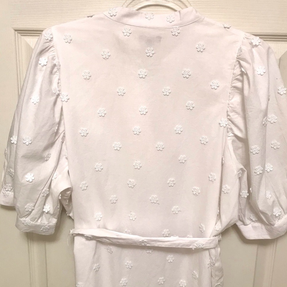NWT Ann Taylor White Floral Appliqué Tie Waist Shirtdress - Picture 10 of 16